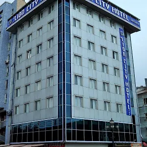 3* Otel Lion